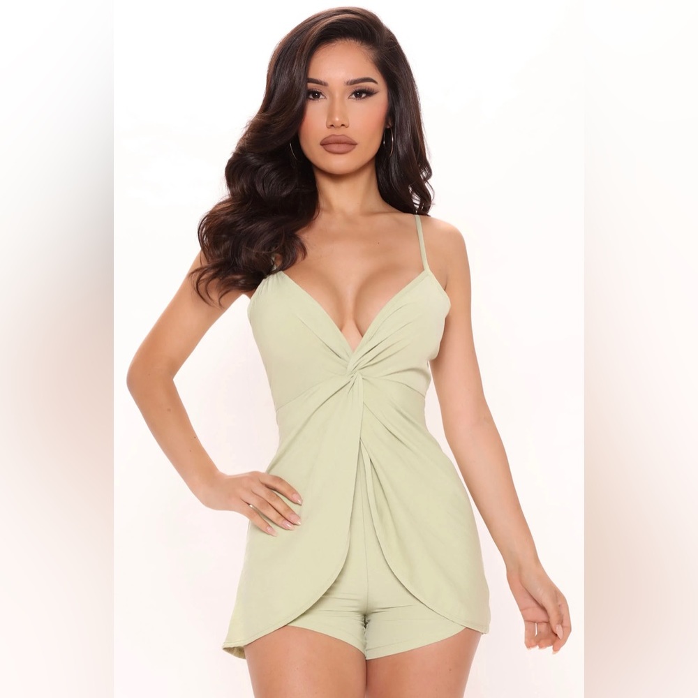 New with tags light green romper